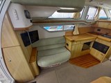 Sealine F33 - port settee