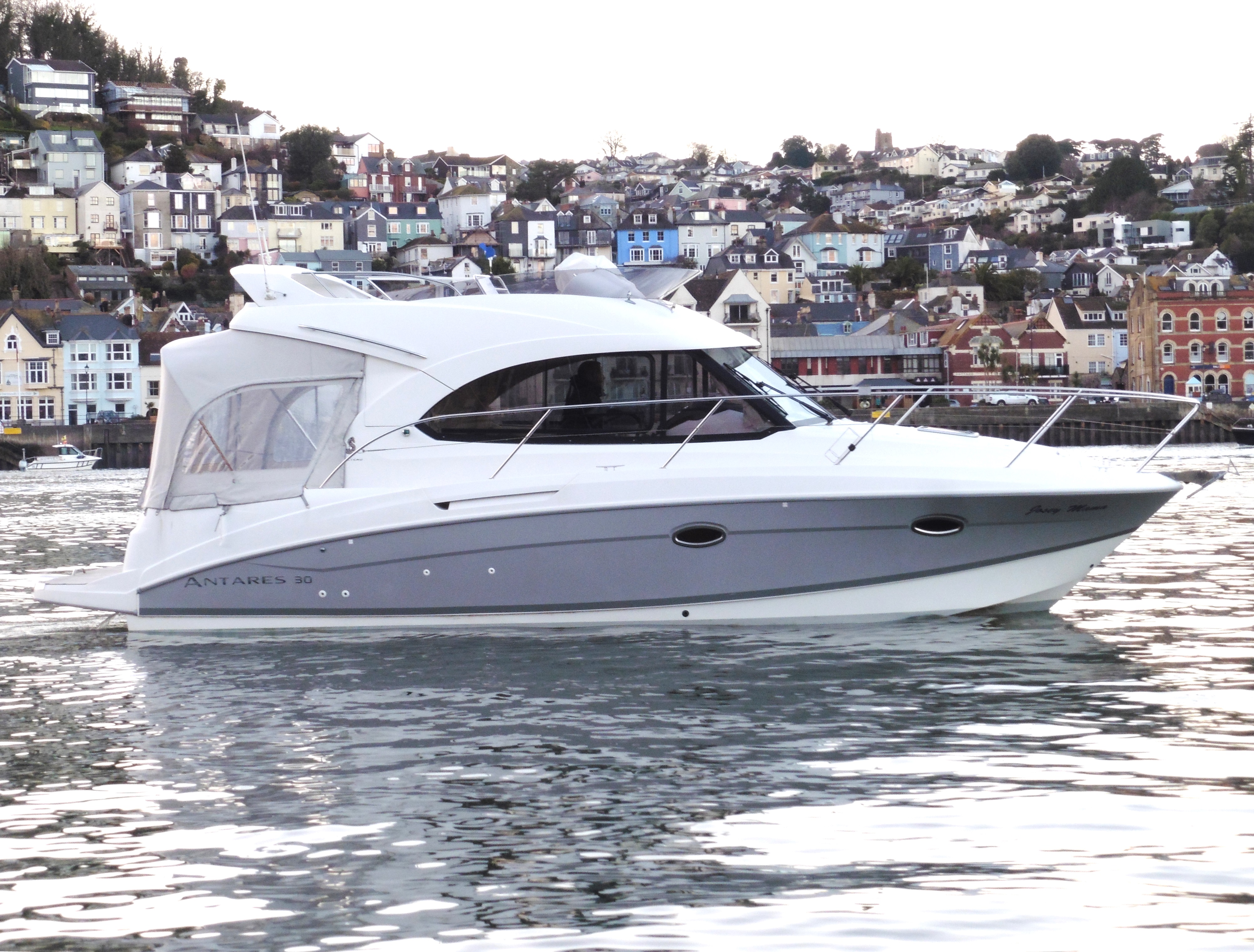 2016 Beneteau Antares 30 Fly