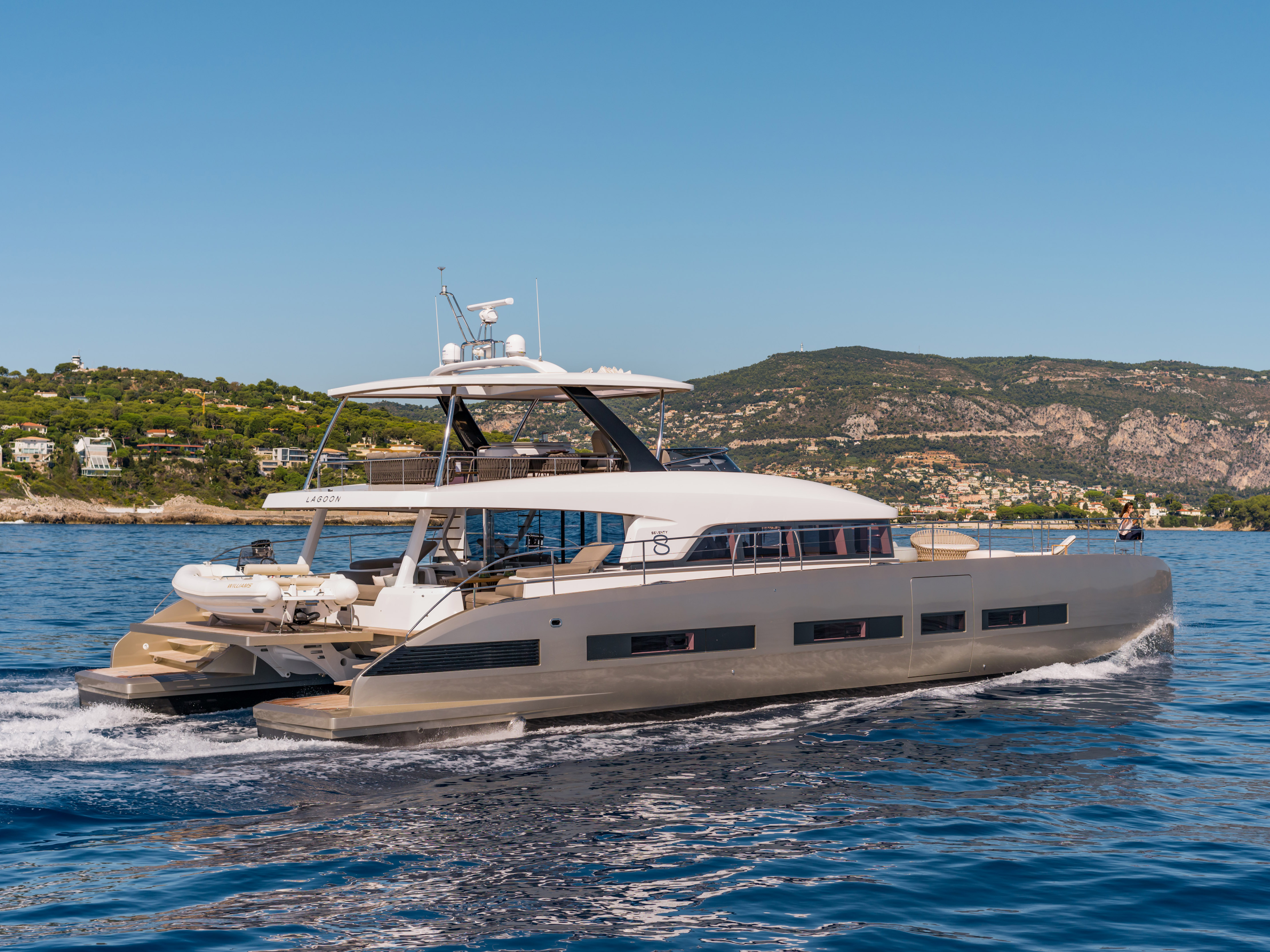 Lagoon Seventy 8