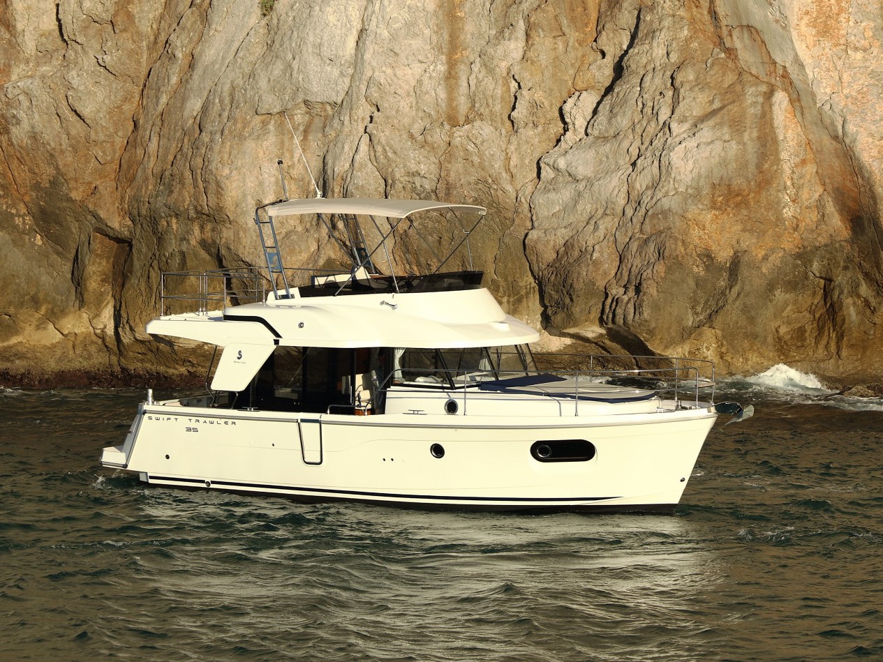 2025 Beneteau Swift Trawler 35 - For Sale