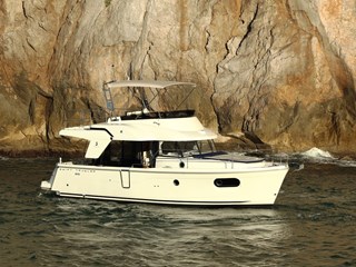 2025 Beneteau Swift Trawler 35 - For Sale