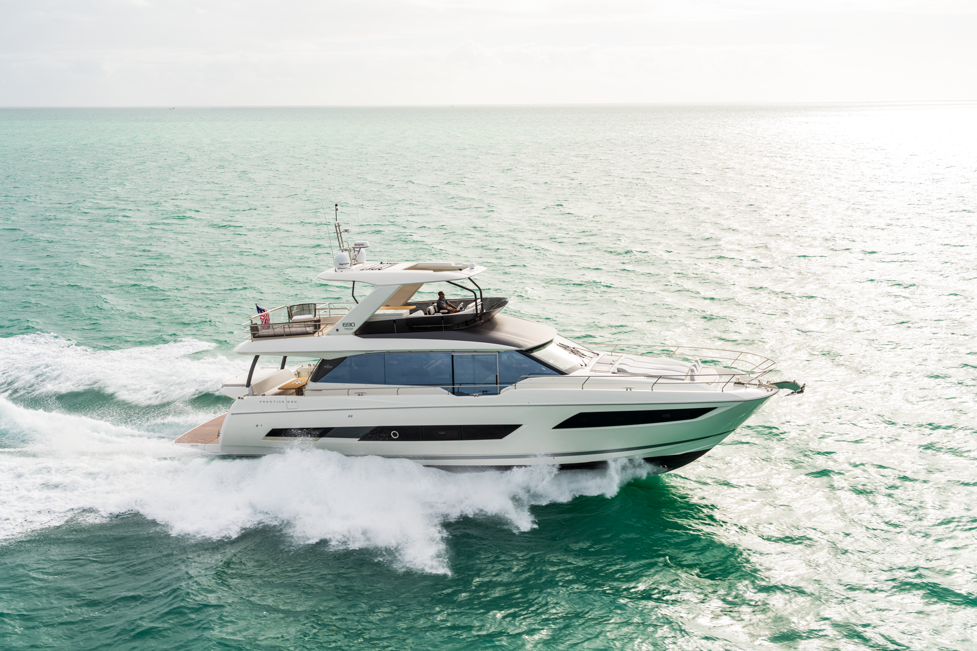 2023 Prestige 690