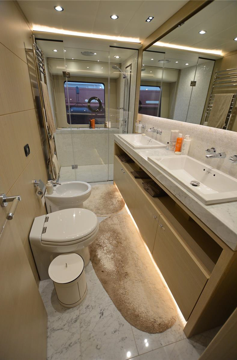 Princess 88 Owners Bathroom