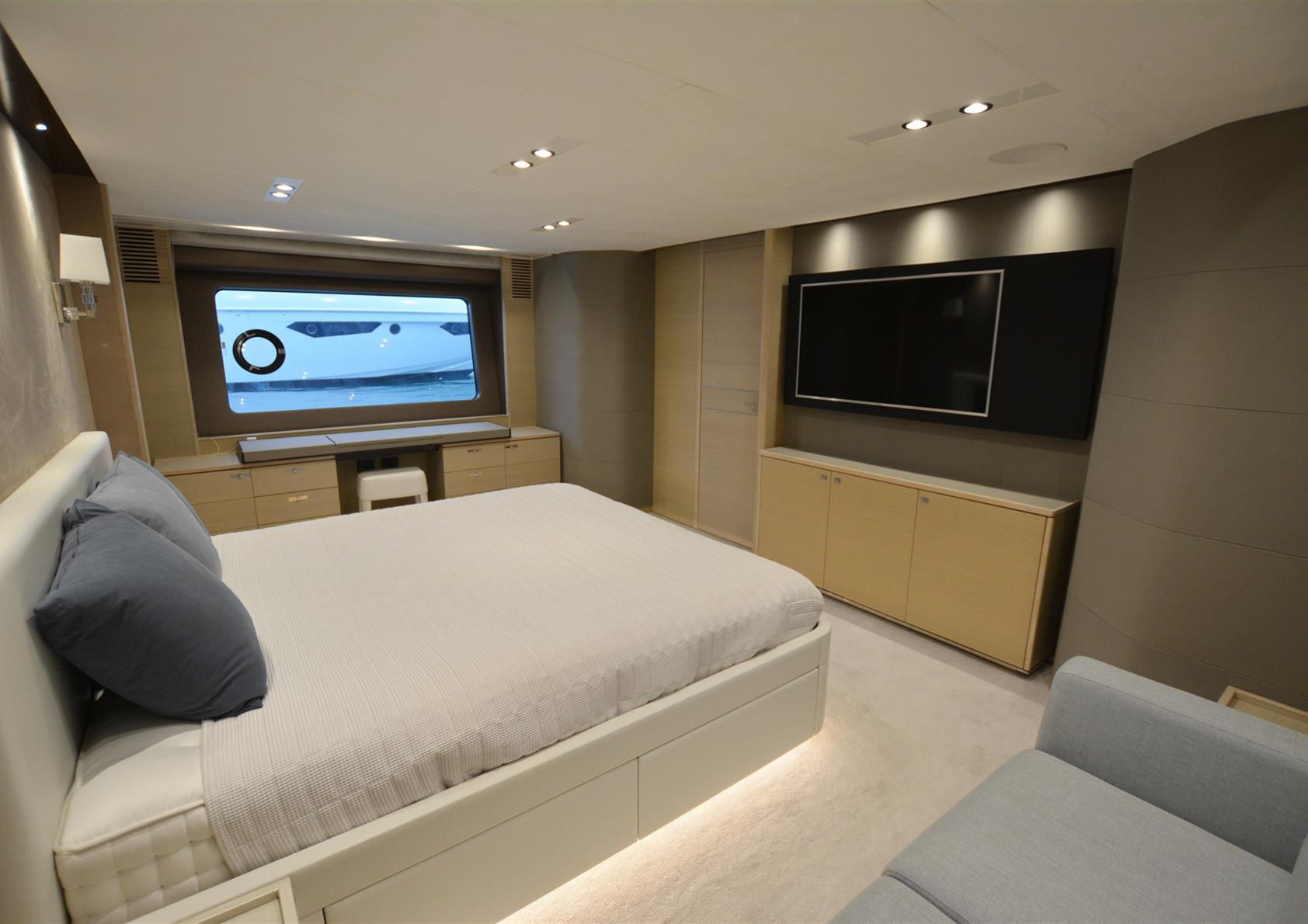 Princess 88 Owners Cabin