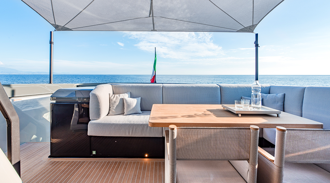 Bluegame BGX60 Upper Cockpit