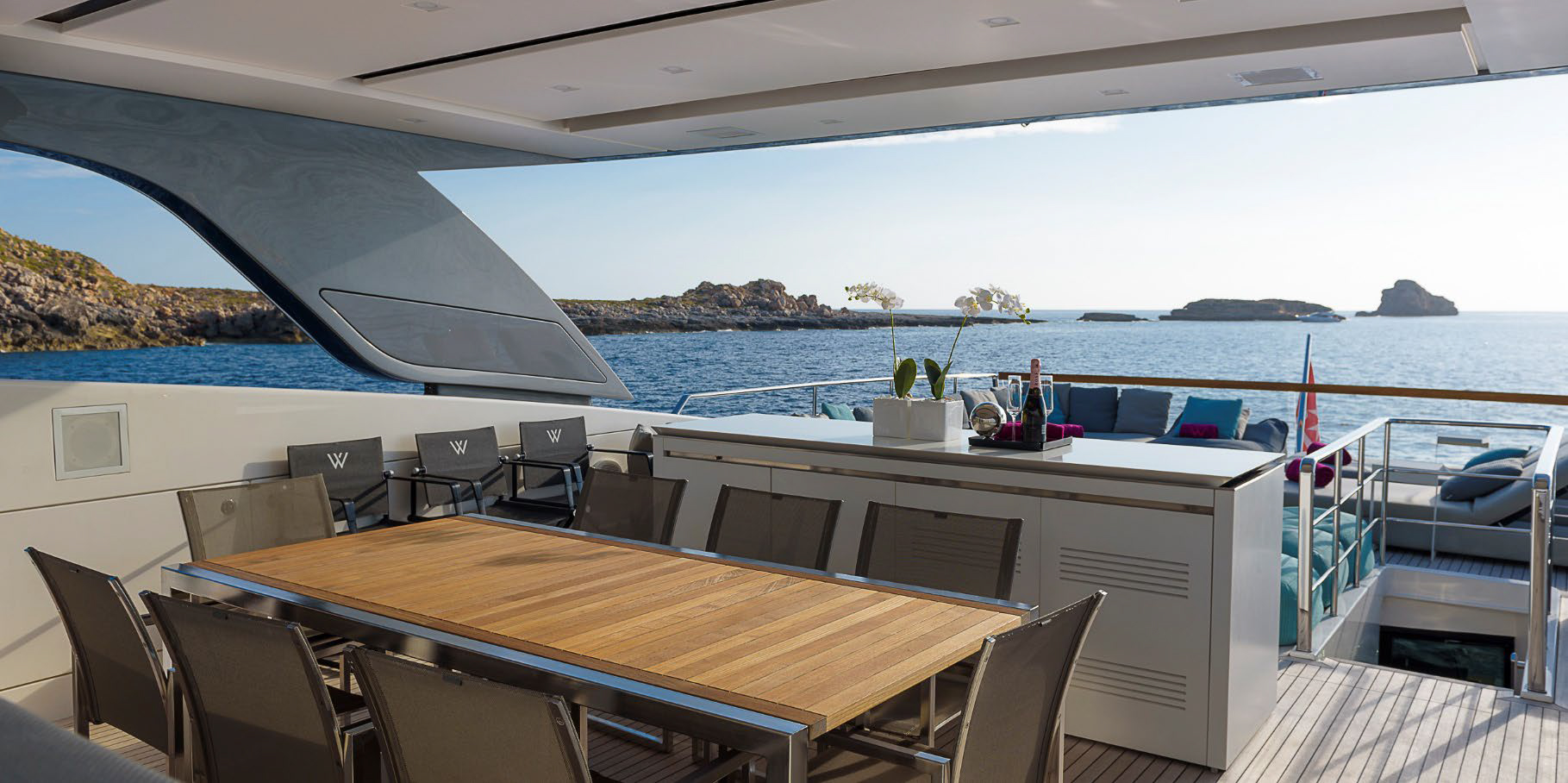 Sanlorenzo SL104 Flybridge Dining