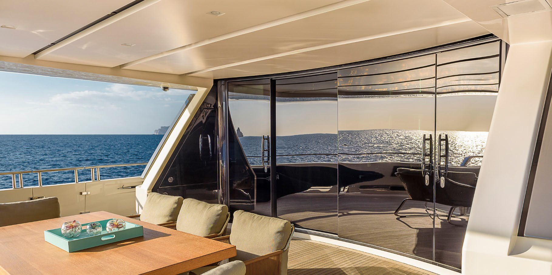 Sanlorenzo SL104 Cockpit