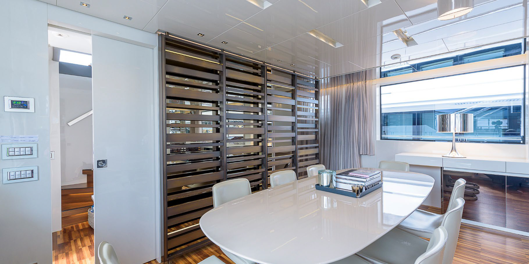 Sanlorenzo SL104 Dining