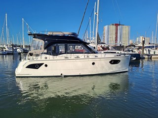 Bavaria E34 Fly - exterior