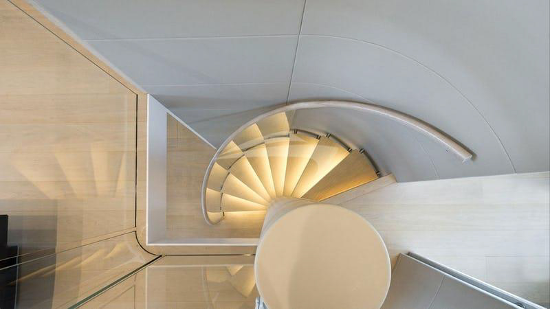 Sanlorenzo SD112 Lobby / Stairs