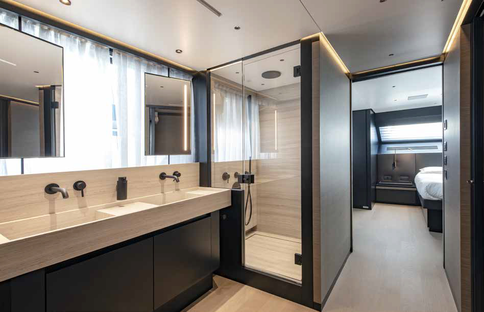 Sanlorenzo SL102A Owner's Bathroom