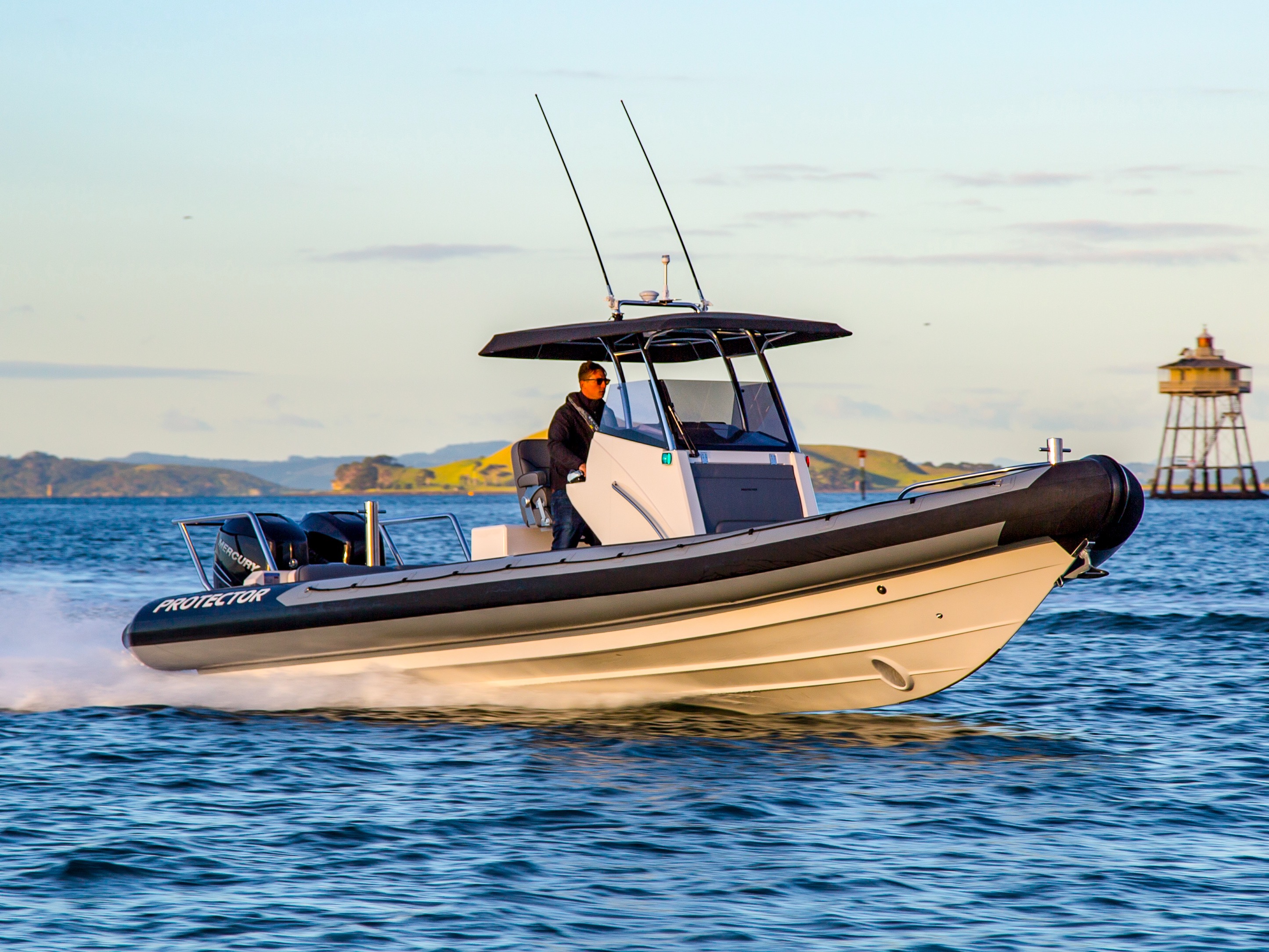 High performance centre console RIB which has found popular application in the world’s largest sailing events & recreational use with plenty of room for family & guests and storage for all their kit. 