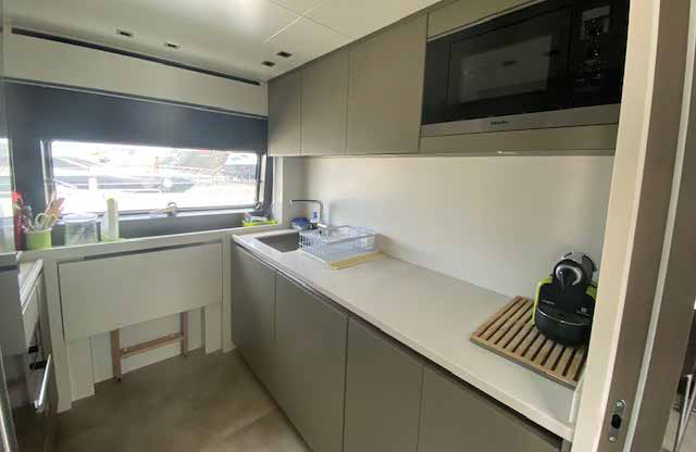 Sanlorenzo SX76 Galley