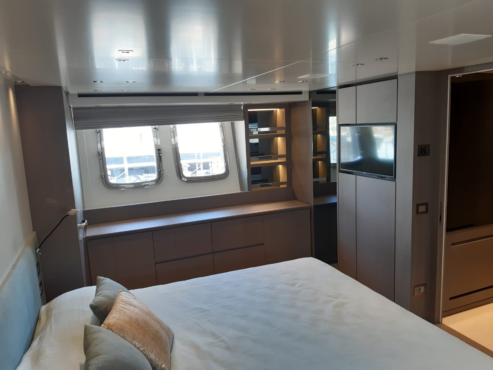 Sanlorenzo SX76 Owner's Cabin