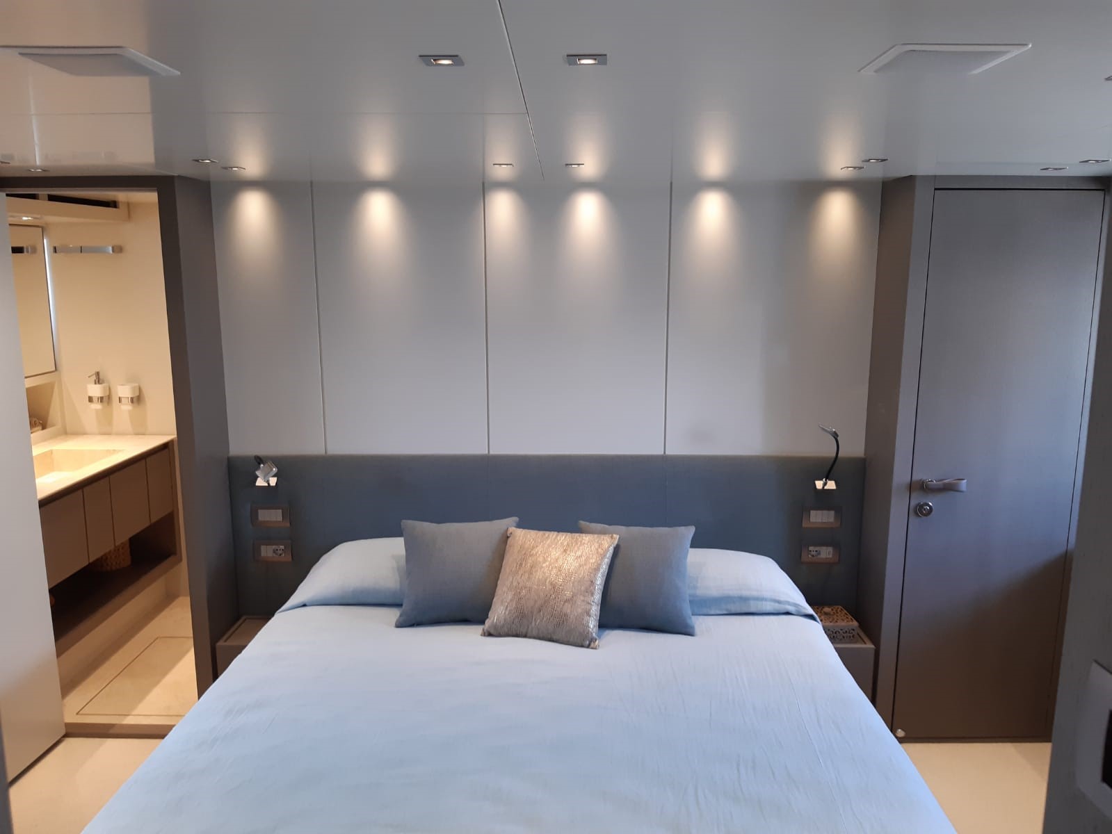 Sanlorenzo SX76 Owner's Cabin