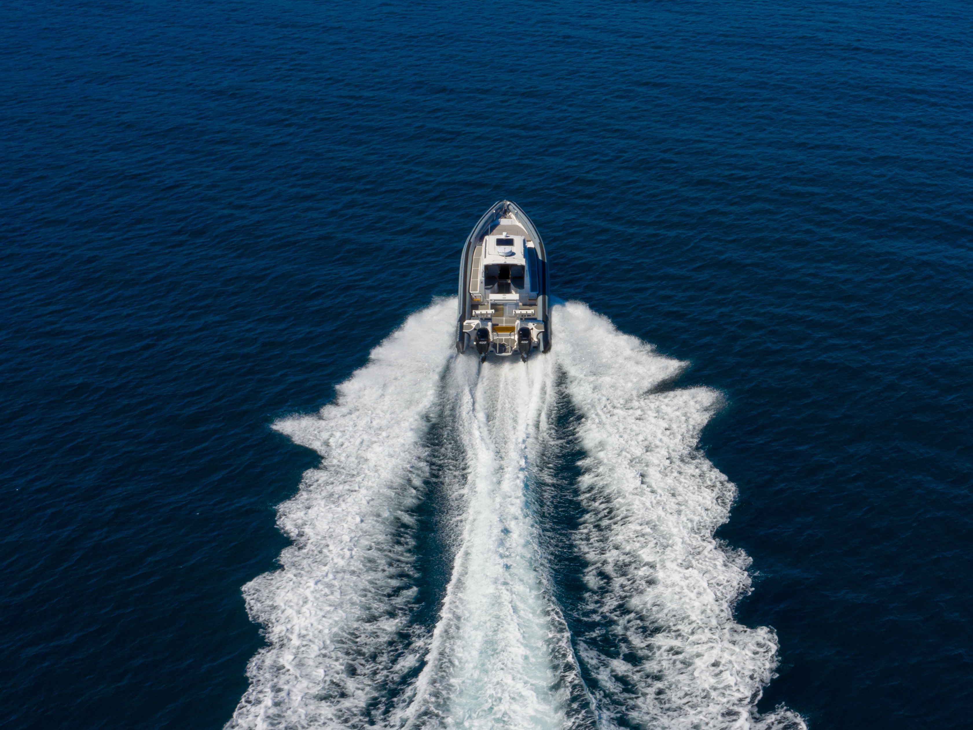 A true-blue water performer, ideal for serious recreational users who require the best. The 380 Targa is the ultimate example of a seriously capable, comfortable, high performing RIB found worldwide.