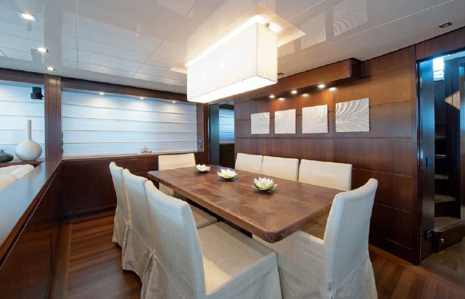 Sanlorenzo SL88 Dining