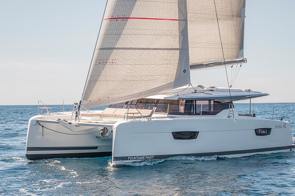 Fountaine Pajot 42 exterior