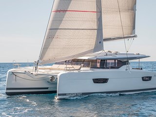 Fountaine Pajot 42 exterior