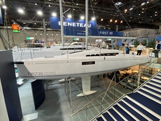 Beneteau First 30