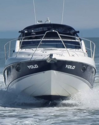 Fairline Targa 34 underway